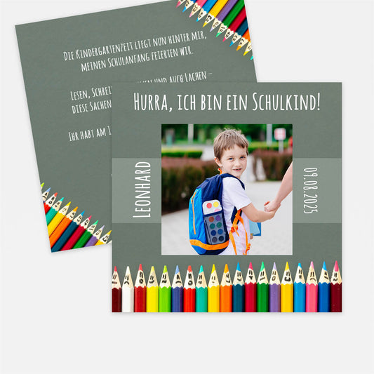 Personalisierte Karte zum Schulanfang mit eigenem Foto, Name und Datum. Farbenfrohes Buntstift-Design und Platz für einen persönlichen Text. #Postkarte