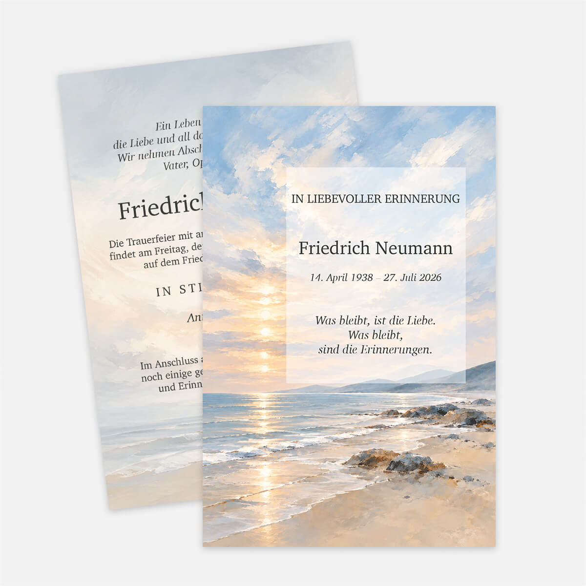 Einladung zur Trauerfeier Meereslicht mit ruhigem Meer, Strand und hellem Abendhimmel in sanften Blau- und Beigetönen #Postkarte