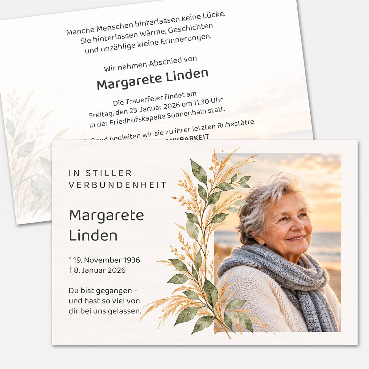 Persönliche Einladung zur Trauerfeier Lebensspuren mit eigenem Foto und zarter botanischer Gestaltung in Grün und Beige #Postkarte